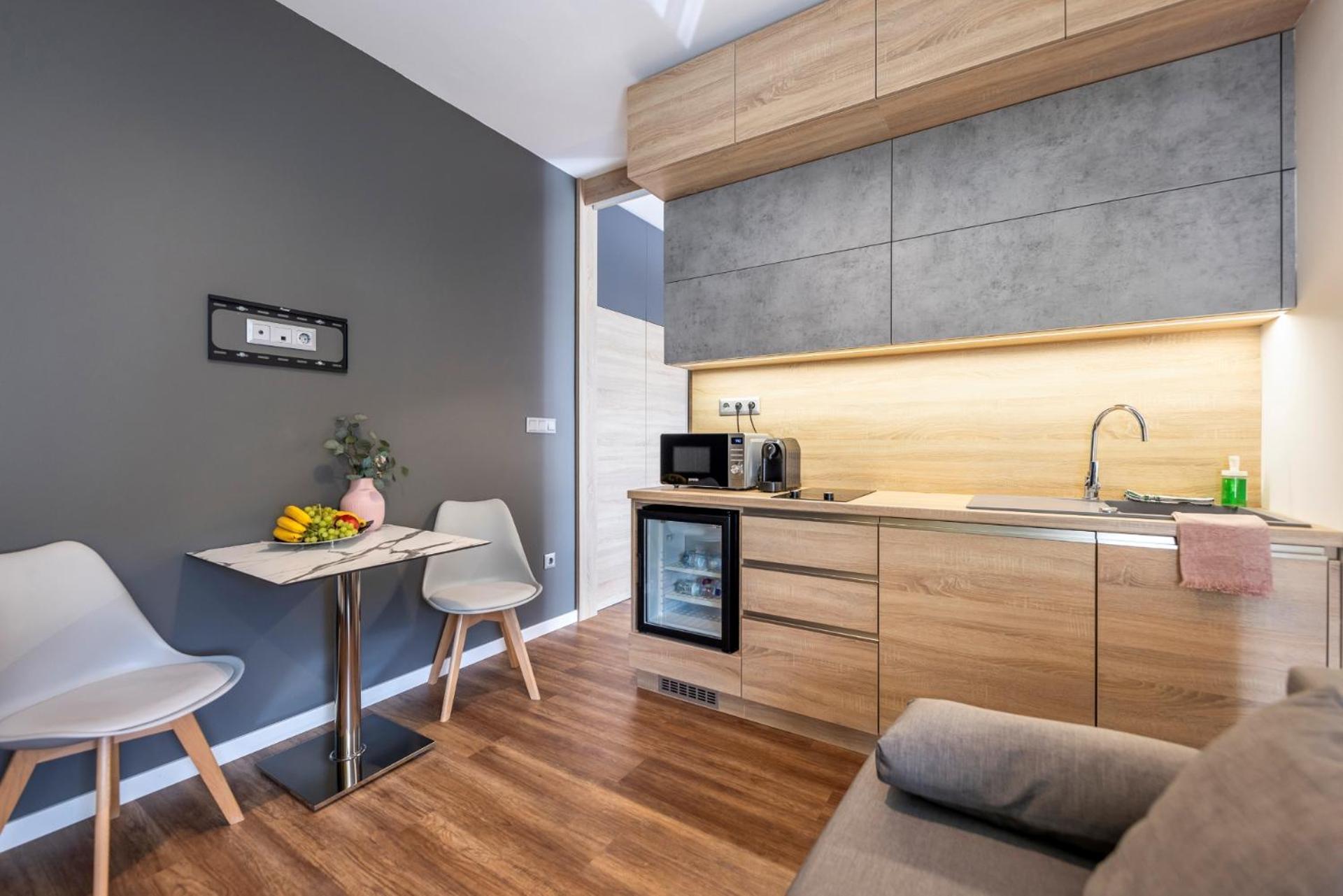 גיור Amade Apartmanok 1 מראה חיצוני תמונה
